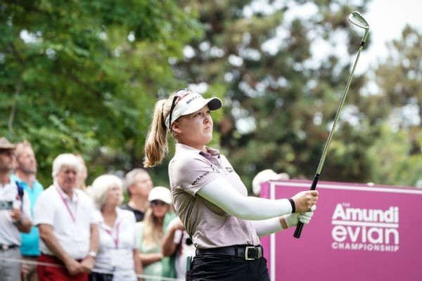 Henderson holds 2-shot lead for Evian final round