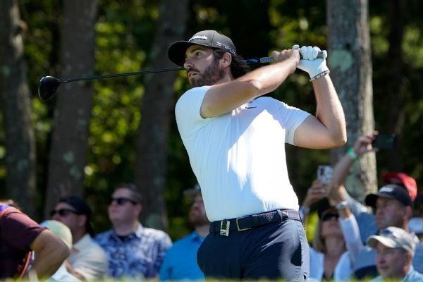 Wolff notches ace, tied for lead LIV Boston event
