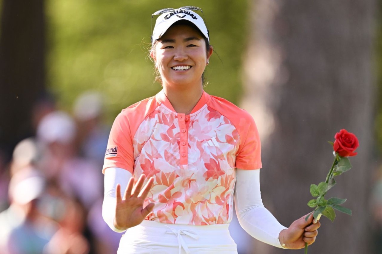 Stanford women's golf star Zhang turns pro