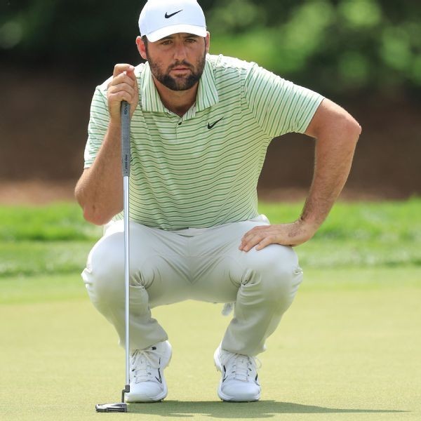 Scheffler leans on putter, takes share of API lead