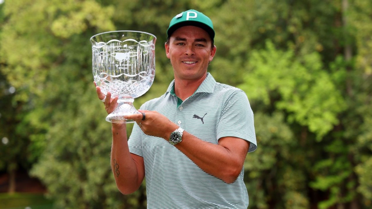 Fowler wins Par 3 Contest in return to Masters